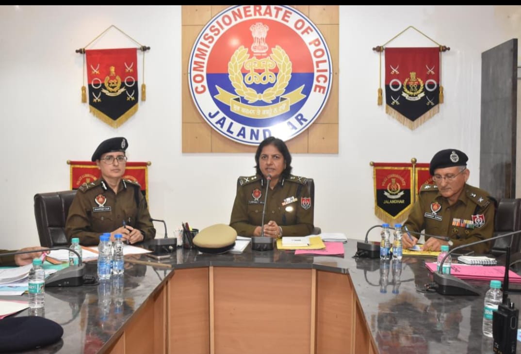 स्पैशल डीजीपी गुरप्रीत कौर दयो ने जालंधर कमिश्नरेट पुलिस लाइन में अधिकारियों के साथ की विशेष बैठक