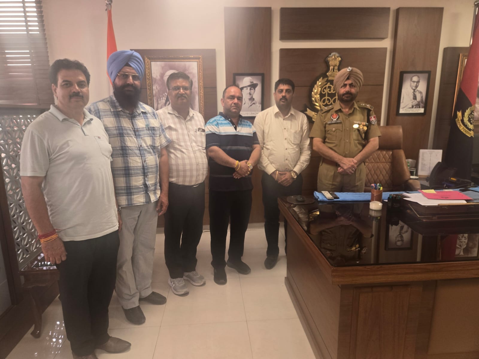 व्यापारी निर्भय होकर व्यापार करें, पुलिस सुरक्षा व सहायता के लिए तैयार-एसएसपी विर्क