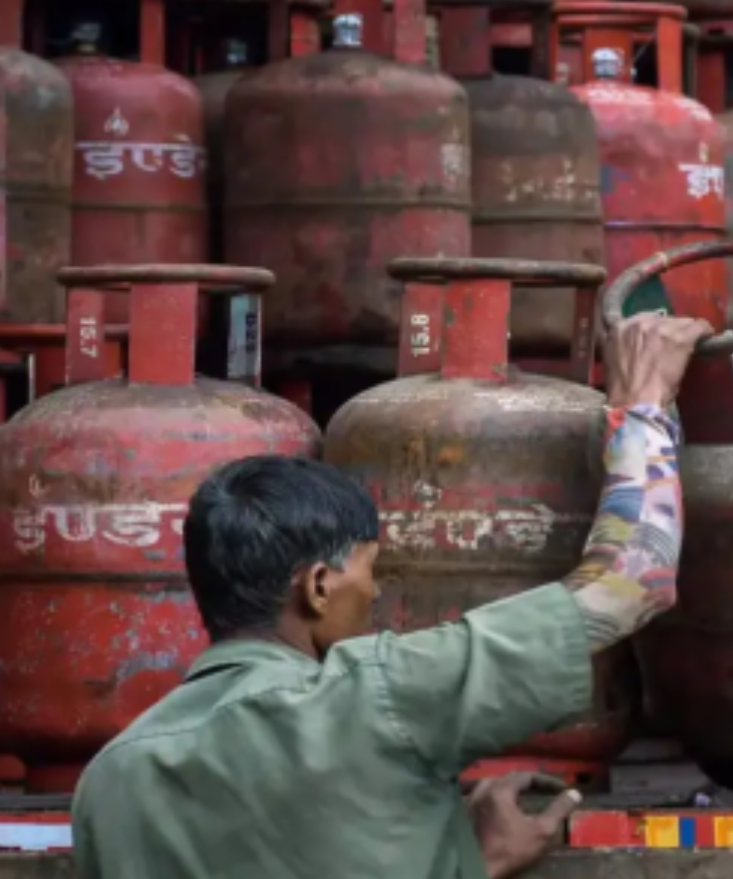 घरेलू और कमर्शियल गैस सिलेंडर के नए रेट जारी