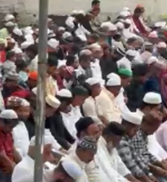जालंधर में धूमधाम से मनाई गई ईद