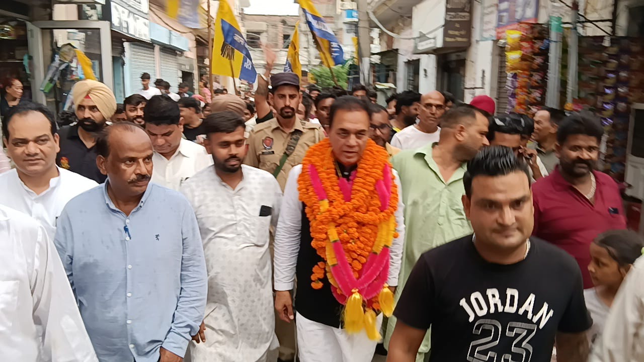 पंजाब सरकार की तरफ से चलाई गई मुहिम ‘लोक मिलनी’ के तहत फगवाड़ा के ओंकार नगर वार्ड नंबर 31 में वरुण कुमार बिल्लू जी ब्लॉक प्रधान की अध्यक्षता में करवाई एक मीटिंग