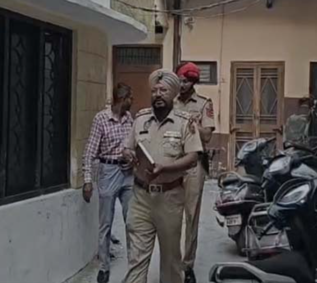 जालंधर में सट्टेबाजी के ठिकाने पर पुलिस की Raid